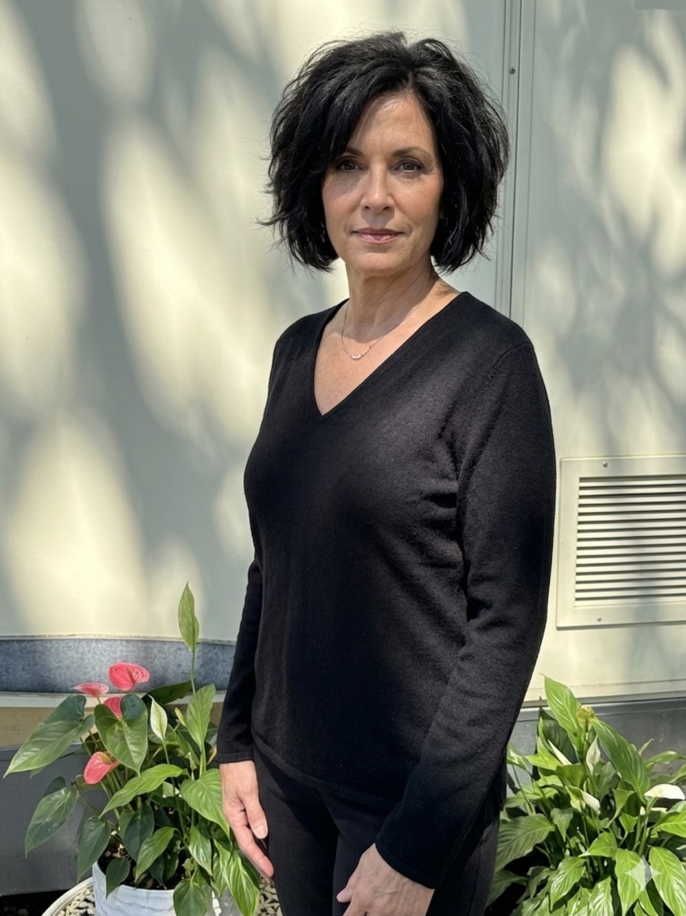 Bay Studio Black V-Neck Long Sleeve Tee